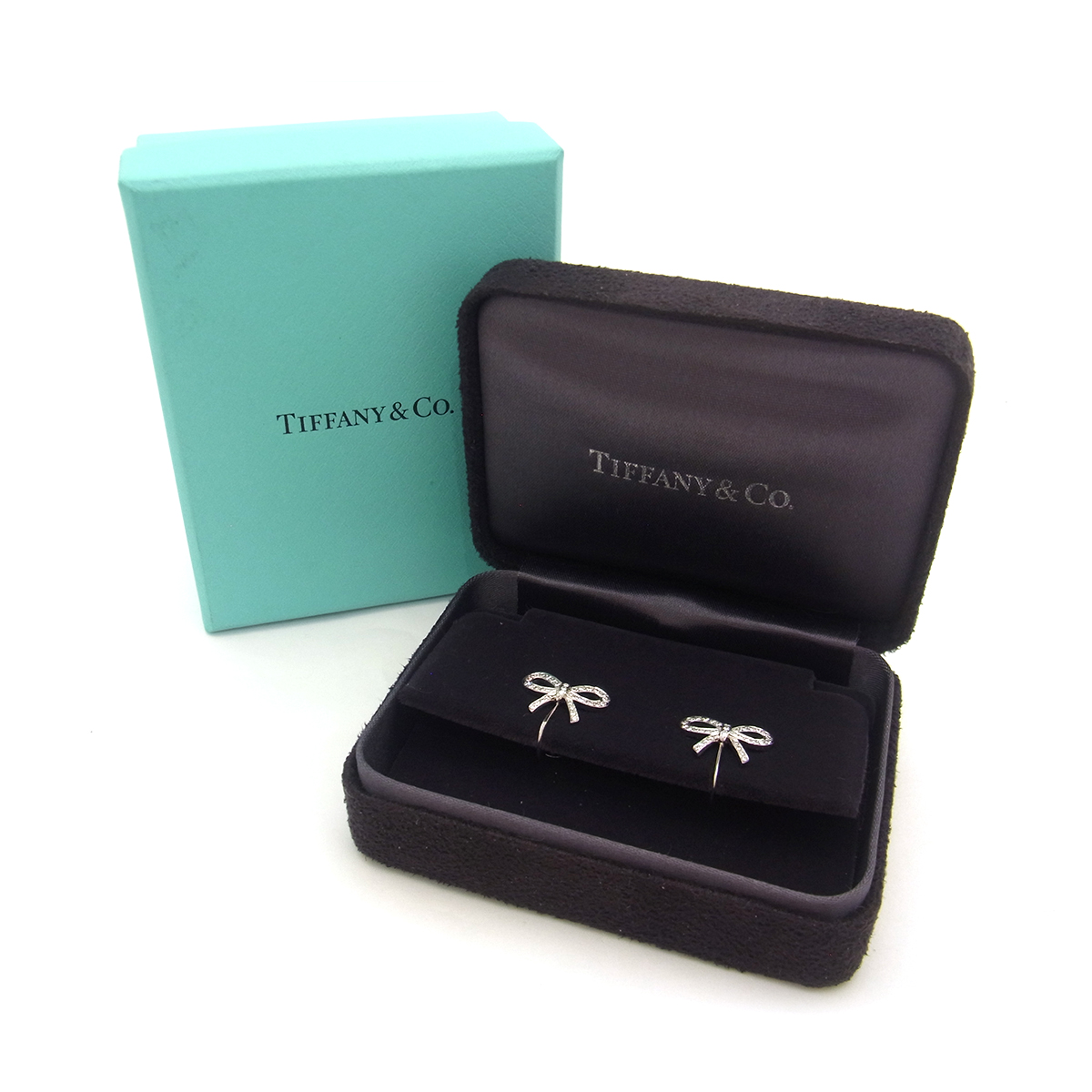 ティファニー(Tiffany & Co) Pt950 ボウ イヤリング  ダイヤモンド リボン シルバーカラー