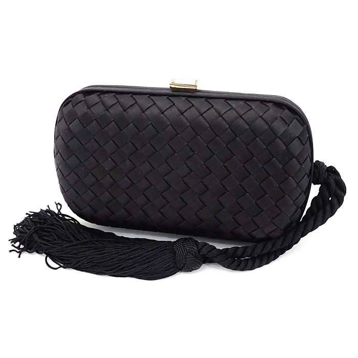 ボッテガヴェネタ(BOTTEGA VENETA)  ノットクラッチ クラッチバッグ サテン イントレチャート ブラック