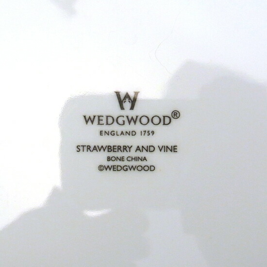 【セール価格】ウェッジウッド(WEDGWOOD) ストロベリー&バイン プレート28 ホワイト